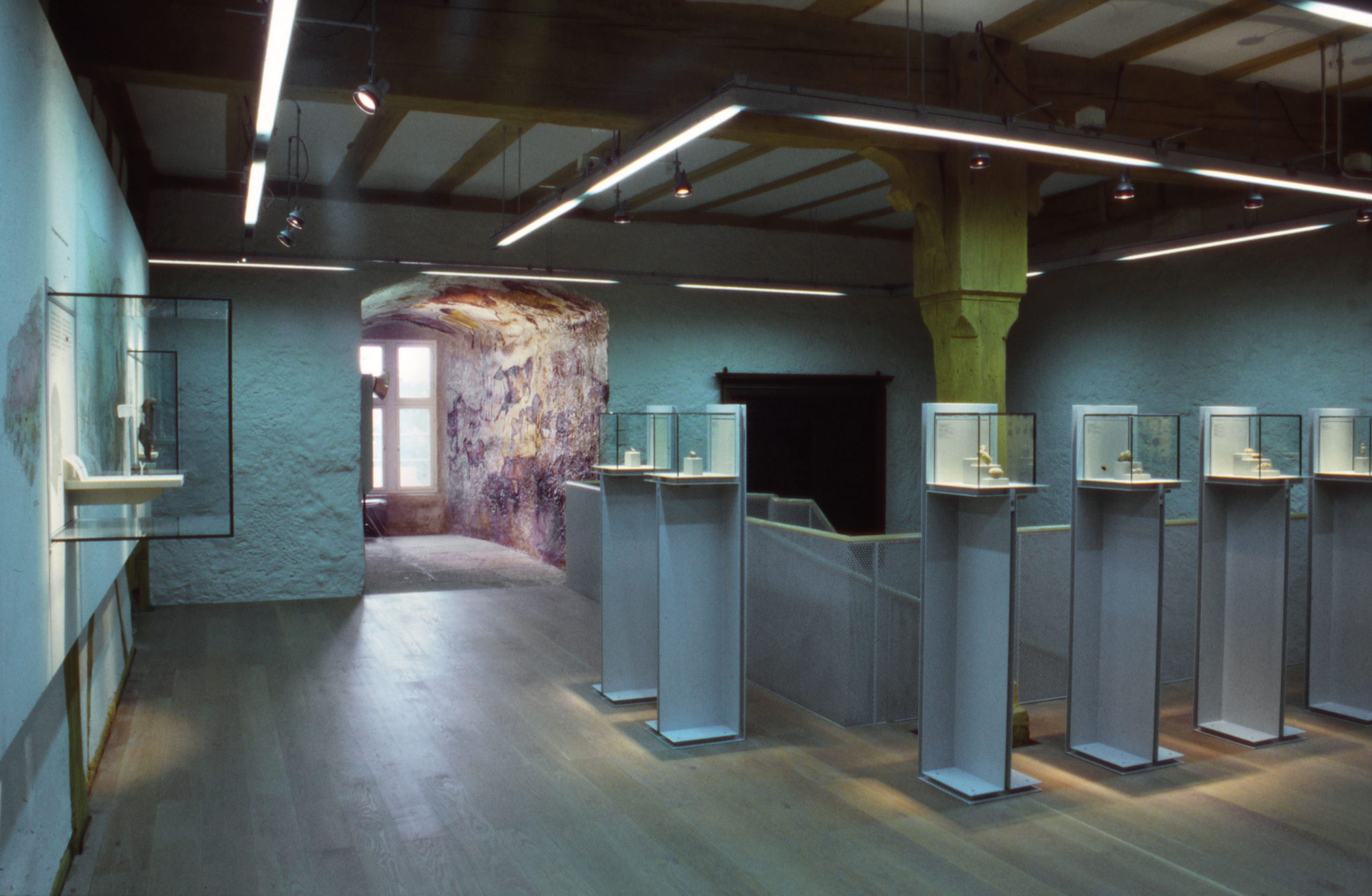 Presentation of the Vogelherd figures in the Museum Alte Kulturen 1997-2012