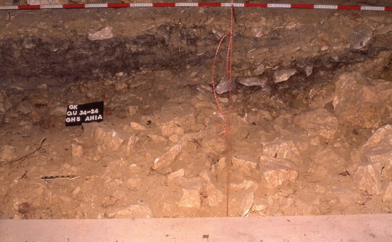 Nordsüdprofil im Geißenklösterle 1989