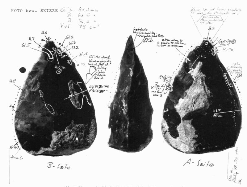 Ein Beispiel für ein Arbeitsblatt zur Mikroverschleißuntersuchung eines Faustkeils im Feldlabor während der Ausgrabung 1982 an der Freilandfundstelle Şehremuz, Türkei